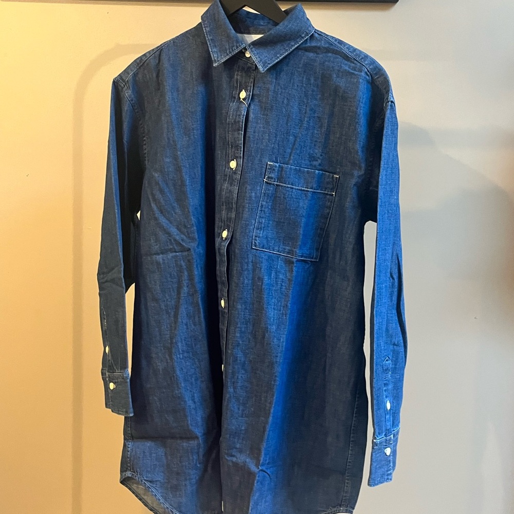 MUJI brand, long sleeve Woman’s denim tunic size S pit to pit length 23 inches